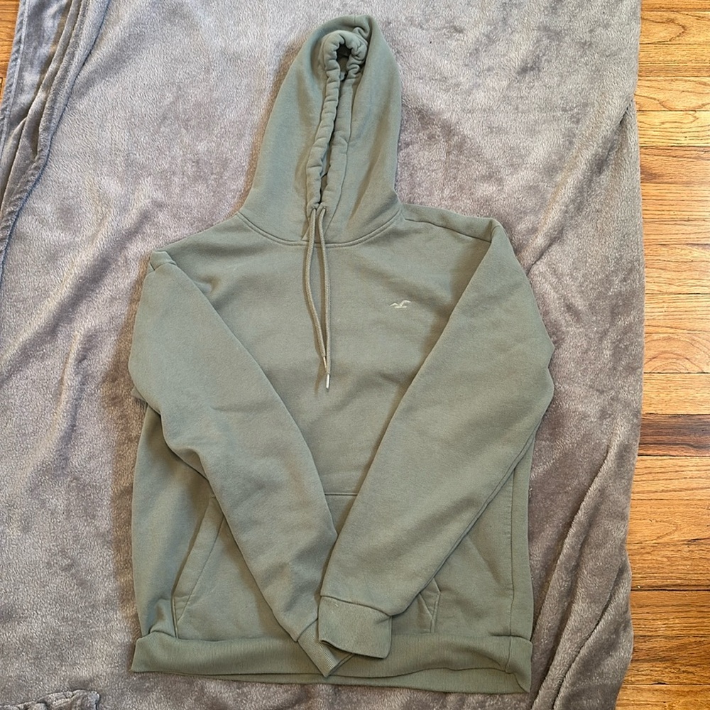 Green Men's Hollister Essential Hoodie